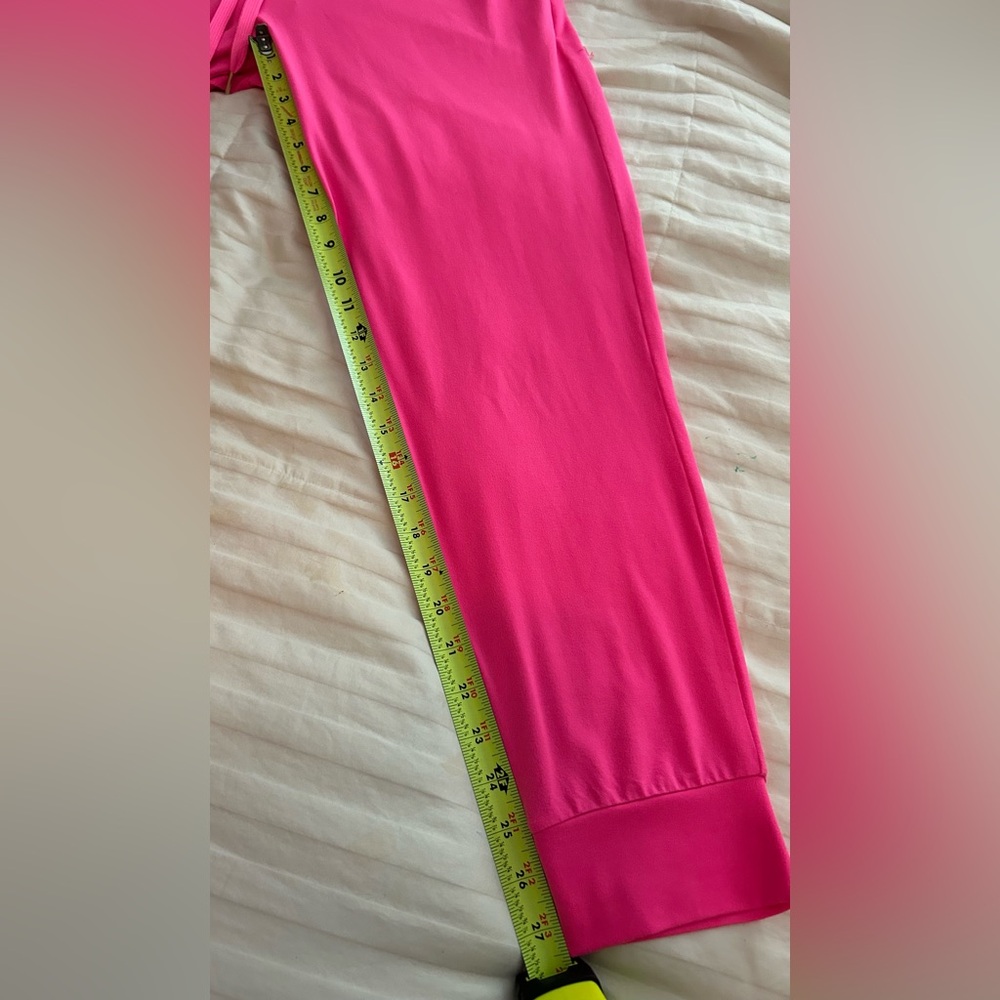 EUC Lilly Pulitzer Vibrant Roxie Pink Lillibeth SPF 50+ Joggers, Size Medium - Picture 13 of 16